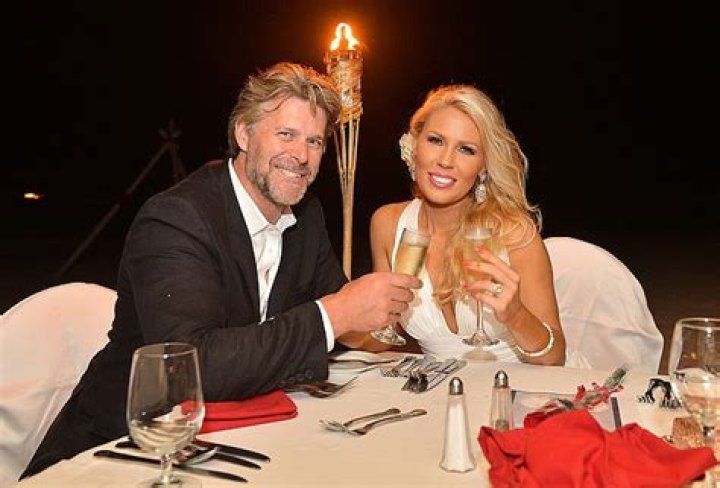 Gretchen Rossi responds to criticism after one of her heavily airbrushed photos goes viral