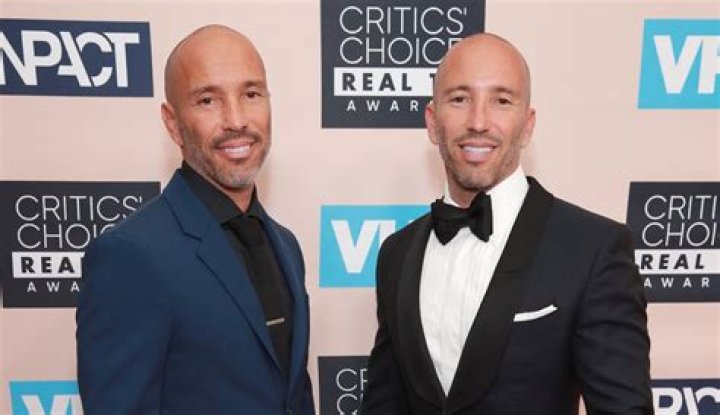 Here’s How to Tell Jason & Brett Oppenheim Apart – The ‘Selling Sunset’ Twins Have a Few Differences!