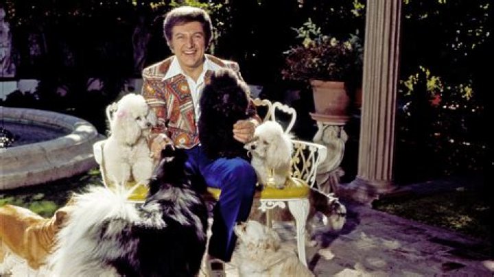 Here's Who Inherited Liberace's Money After He Died