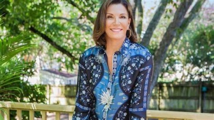 Hilary Farr Bio, Age, Family, Husband, Height, Weight, Net Worth