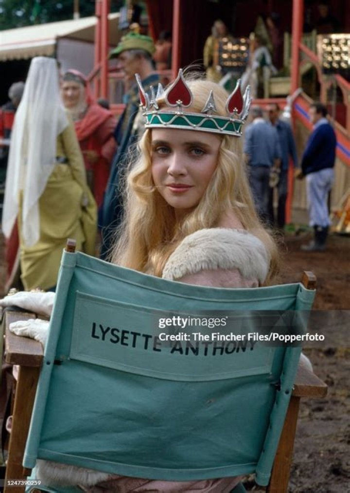 Hollyoaks actress Lysette Anthony slams the soap in a scathing rant and brands her exit 'b******s'