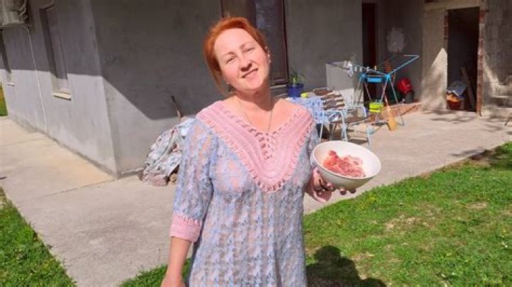 Homeless teen reveals how he cooks meals while living in a car