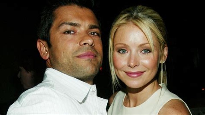 How Kelly Ripa And Mark Consuelos Manage Work-Life Balance