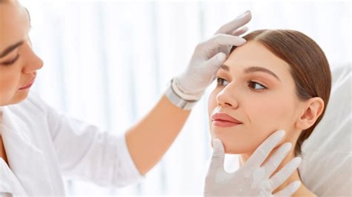 How Much Money Do Cosmetologists Make?