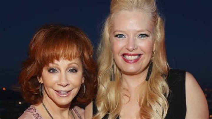 How Reba McEntire And Former Co-Star Melissa Peterman Feel About Each Other Off Screen