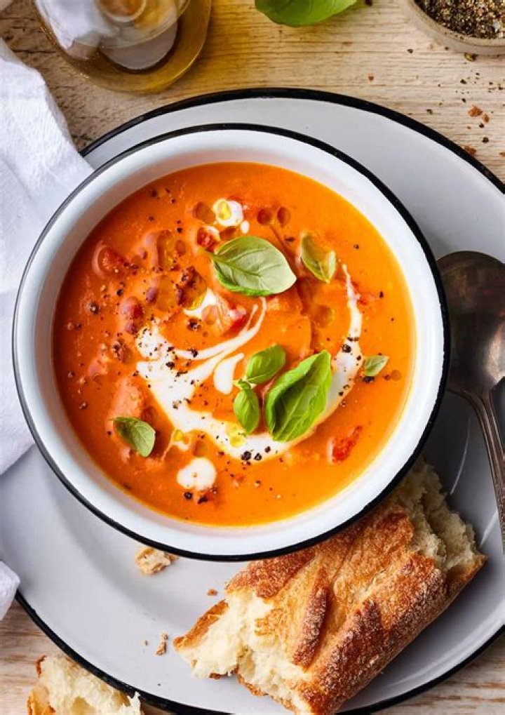 How to make Jamie Oliver's classic creamy tomato soup - recipe