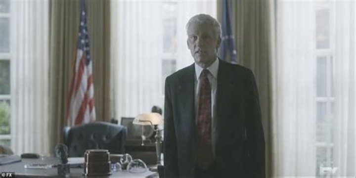 Impeachment: American Crime Story: Monica Lewinsky and Linda Tripp speak to the Grand Jury