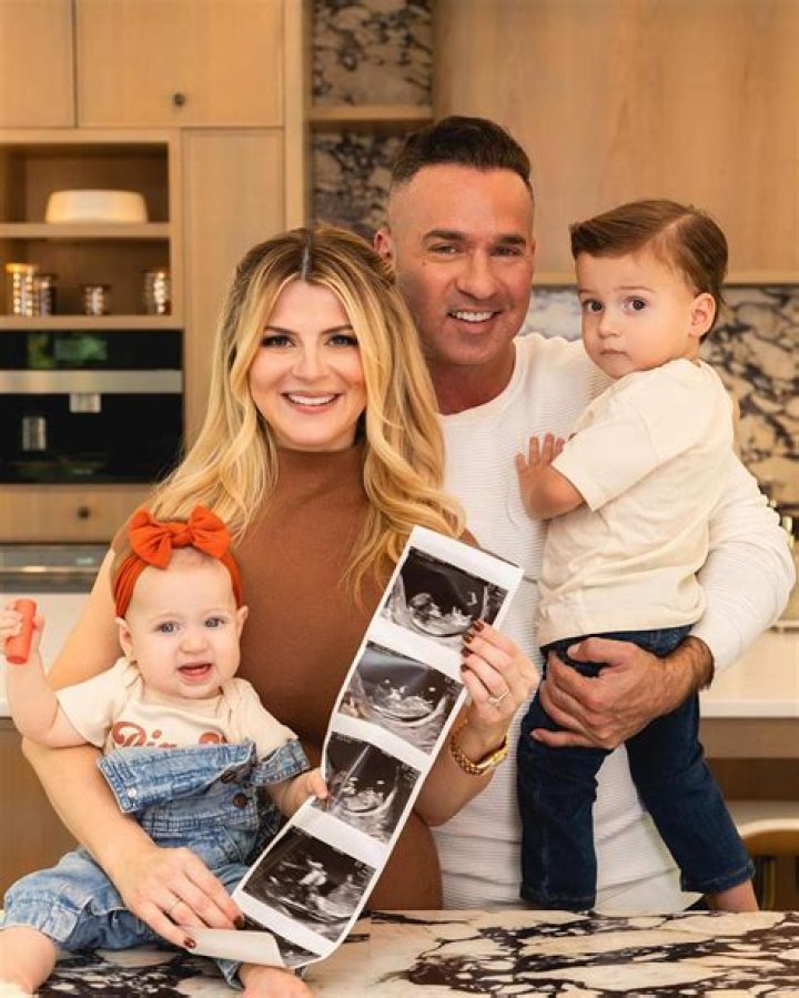 Inside Pregnant Lauren and Mike 'The Situation' Sorrentino's Baby Shower