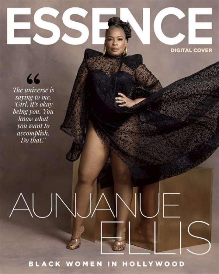 Is Aunjanue Ellis Pregnant In 2024 or Weight Gain? Husband And Baby Bump Explained