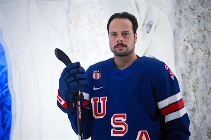 Is Auston Matthews Gay? Wife Or Partner: Is He Married? Is He Dating Jordyn Johnson Or Emily Rutledge?