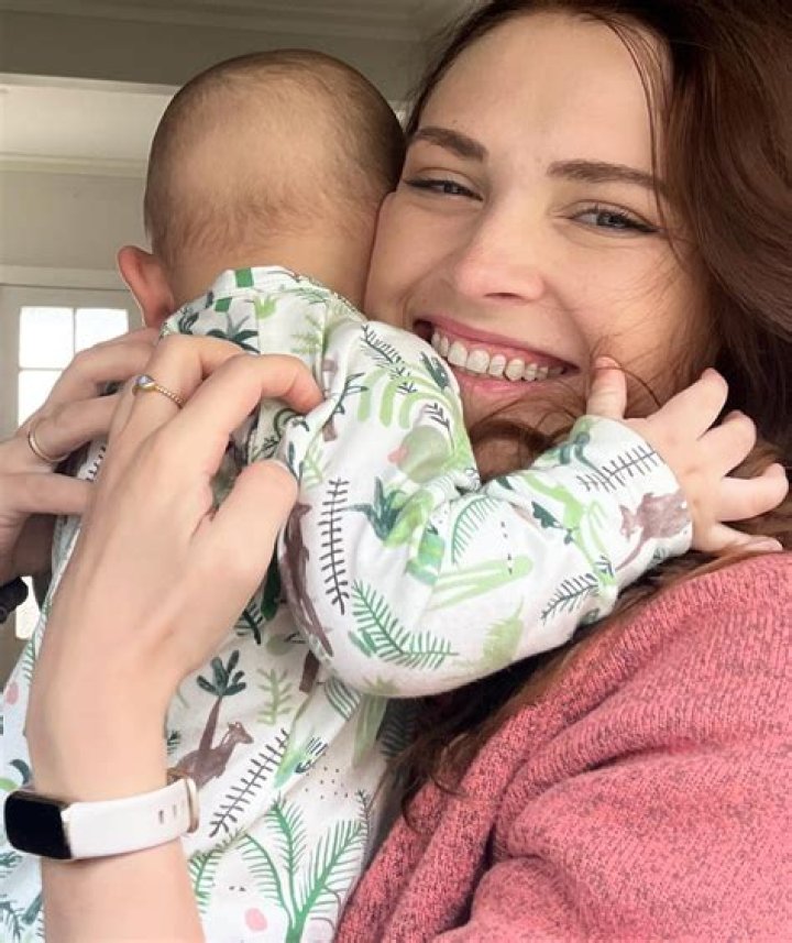 Is Eliza Jane Taylor Pregnant With Bob Morley Baby? Revealed