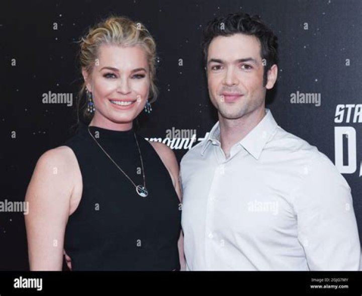Who Is Ethan Peck Wife 2022, Is Spock Actor Still Dating Molly DeWolf Swenson? Gay Rumor Debunked
