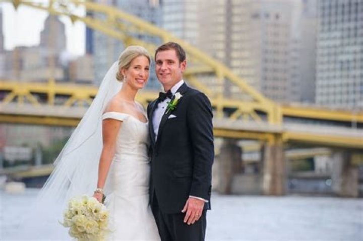 Is Jamie Edmonds Pregnant? Expecting Baby With Husband Ryan Dempsey Facts Of Sports Commentator