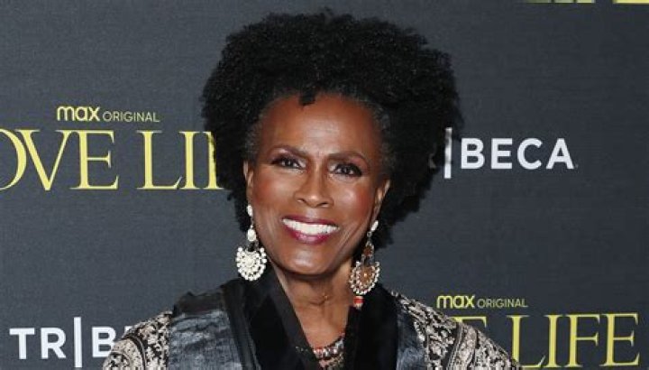 Janet Hubert Defends Will Smith, Reveals Celebs She Wanted To Smack
