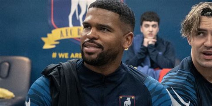 Jason Sudeikis shows support for England's black soccer players at Ted Lasso season 2 premiere