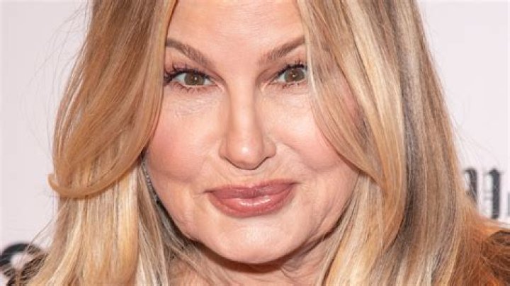 Jennifer Coolidge Never Expected Her Hilarious Line In White Lotus Season 2 Would Become A Meme