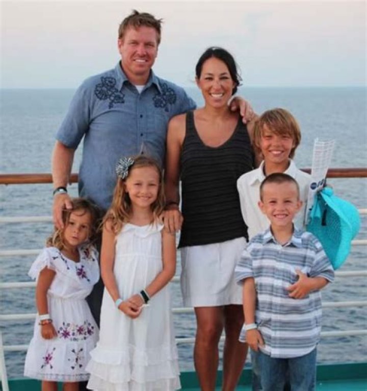 Joanna Gaines Bio, Age, Husband, Family, Children, Height, Net Worth