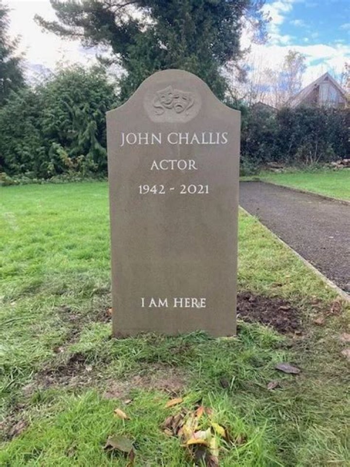 John Challis death tributes LATEST: Only Fools & Horses actor who played Boycie dies aged 79 following cancer battle