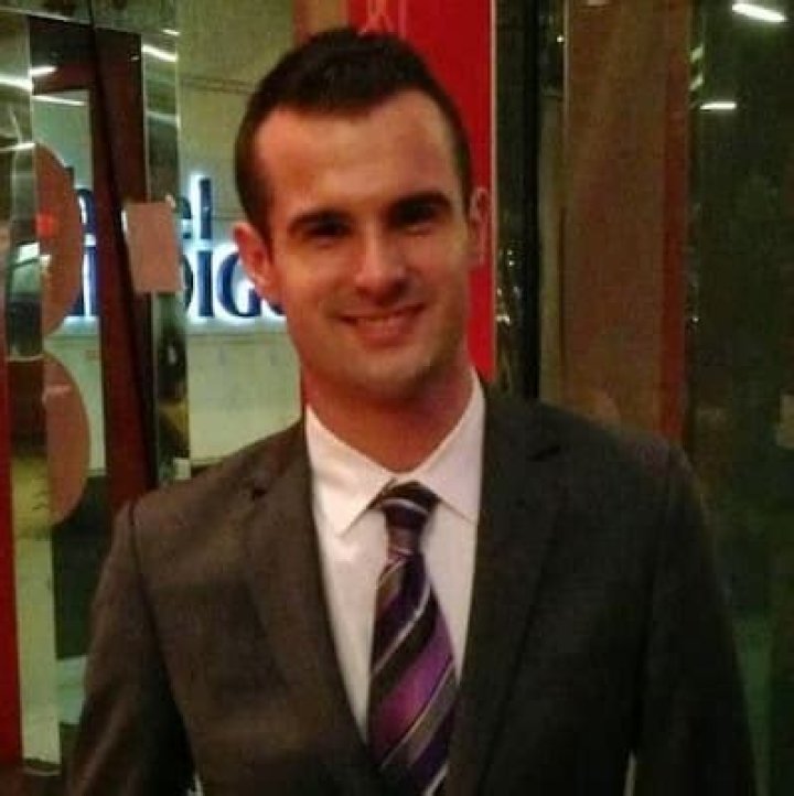 John Krinjak Bio, Age, Fox 7, Wife, Family, Net Worth, Salary