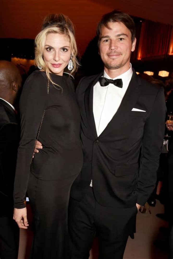 Josh Hartnett Married, Wife, Wife Pregnant, New Baby, Children, Girlfriend, Dating, Partner,