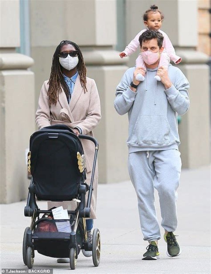 Joshua Jackson plays the doting dad as he takes a stroll in New York City with his daughter Janie