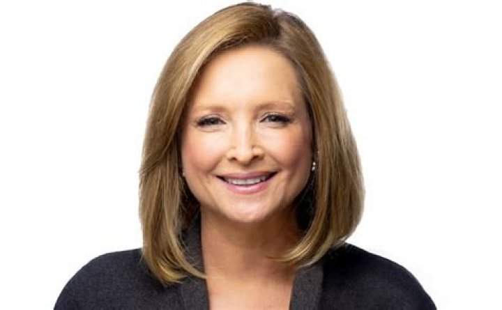 Juliet Dragos Bio, Age, WZZM, Family, Husband, Net Worth, Salary