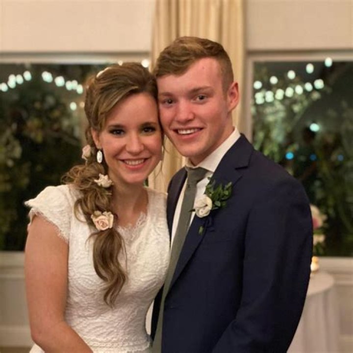 Justin Duggar, 18, and new wife Claire, 20, pose in first post-wedding pic as fans think the couple now ‘live in Texas’
