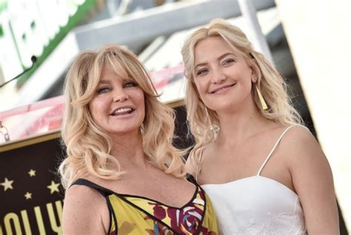 Kate Hudson Created a Goldie Hawn-Inspired Drink Using Her Own King St. Vodka