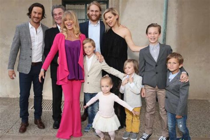 Kate Hudson’s Siblings: All About Her Brother Oliver, Her Estranged Sister & More