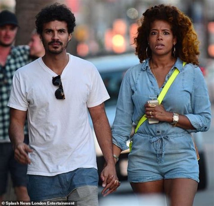 Kelis Husband Mike Mora Passed Away From STOMACH CANCER!!