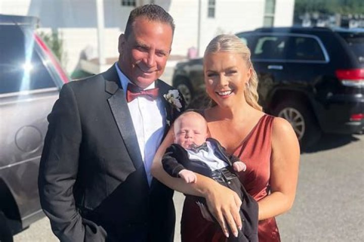 Kelsey Crane Bio, Age, Height, Husband Nicholas Gonzalez, Movies, Father, Good Doctor