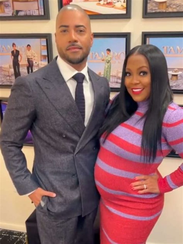 KESHIA KNIGHT PULLIAM, HUSBAND BRAD, AND SON HIT THE 'ATL STREETS'