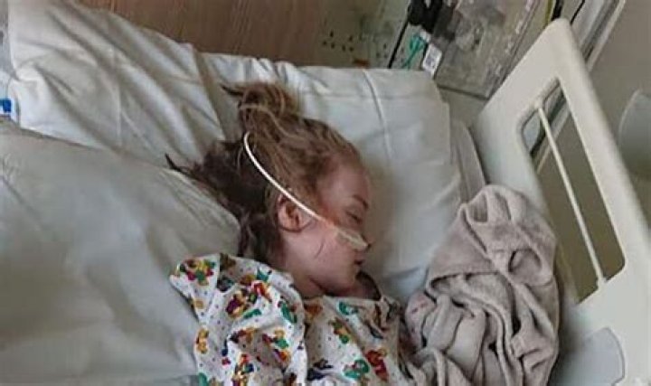 Kidney cancer signs 'missed' as girl with tumour told it was constipation