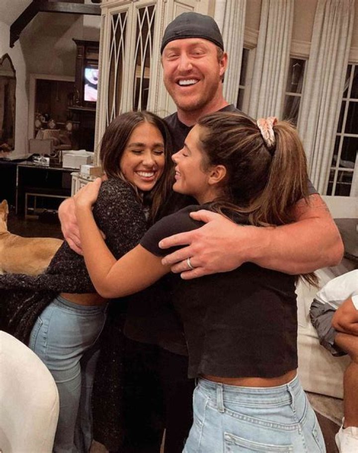 Kim Zolciak's friends are pulling away from her amid marital drama with Kroy Biermann... as they worry the feuding couple's kids are stuck in the middle