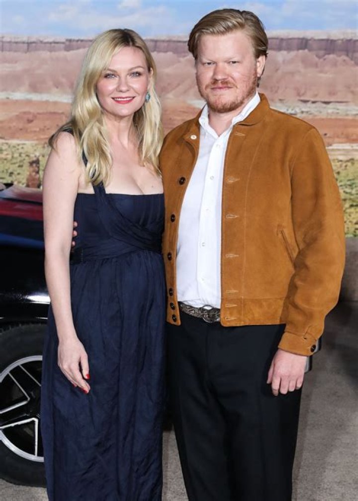 Kirsten Dunst, Jesse Plemons Are Expecting Their 2nd Child: Baby Bump Pics