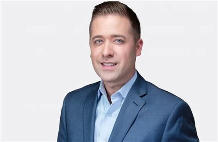 Kyle Clark Bio, Age, Wife, Family, Height, 9NEWS, Net Worth, Salary