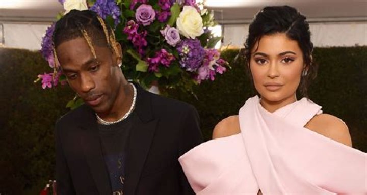 Kylie Jenner Calls Out Travis Scott for Smoking While Taking Photos of Her