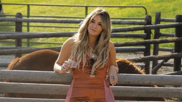Lainey Wilson on Her 'Yellowstone' Role and Song 'Smell Like Smoke'