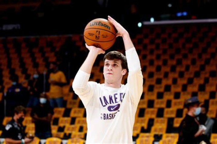 Lakers’ Malik Monk, Austin Reaves bond over small-town Arkansas roots