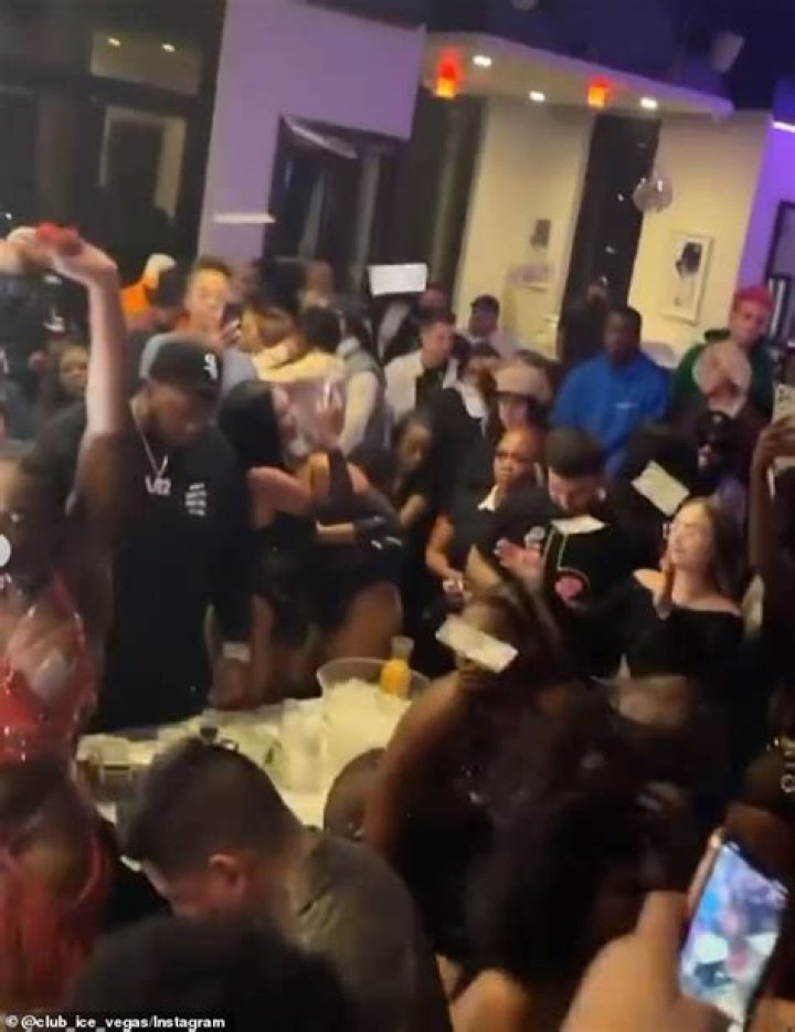 Las Vegas strip club shuts down audition after more than 1,000 women signed up to try out