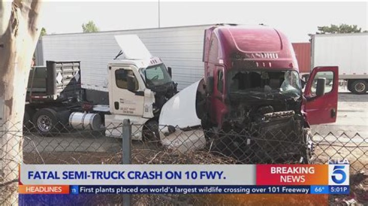 Libertyville crash: Truck driver OK after semi leaves I-94 at Atkinson, crashes into pond