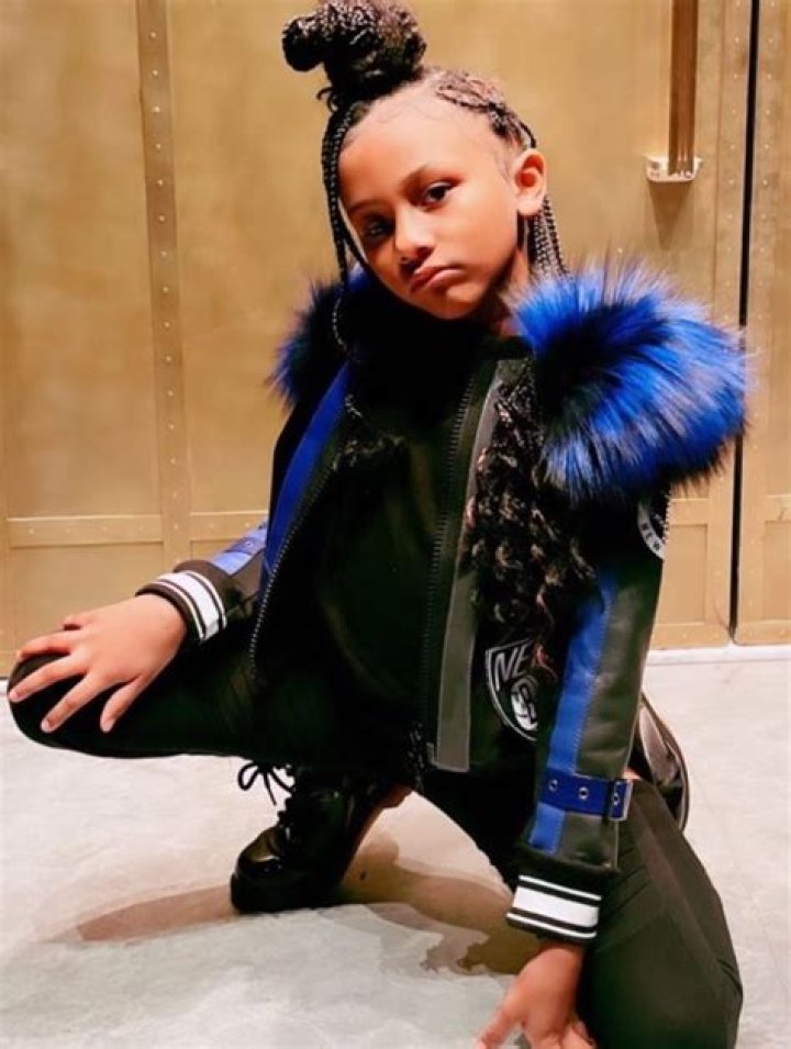 LIL KIM AND DAUGHTER STRIKE A POSE FOR MOTHER'S DAY