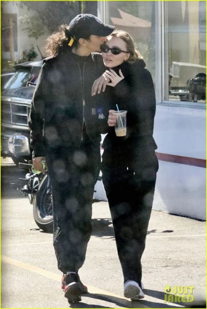 Lily-Rose Depp & Boyfriend Yassine Stein Pack on the PDA During Lunch Date