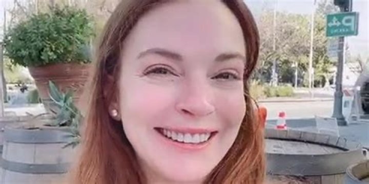 Lindsay Lohan Shares How To Actually Pronounce Her Last Name