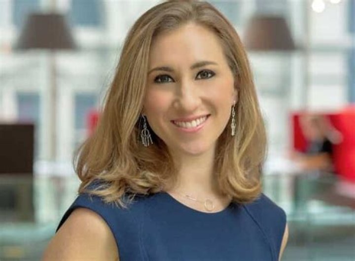 Lisa Abramowicz (Bloomberg), Bio, Age, Height, Family, Husband, Net Worth, Salary