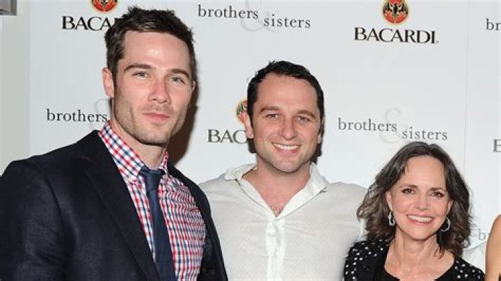 Luke Macfarlane Tells Us His Ideal Cast For Brothers & Sisters Christmas Movie Reunion