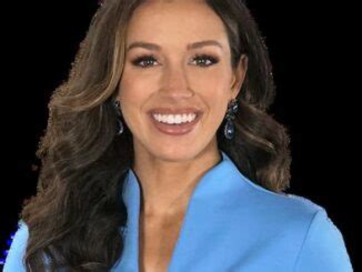 Malou Nubla Bio, Age, Family, Husband, Net Worth, Salary