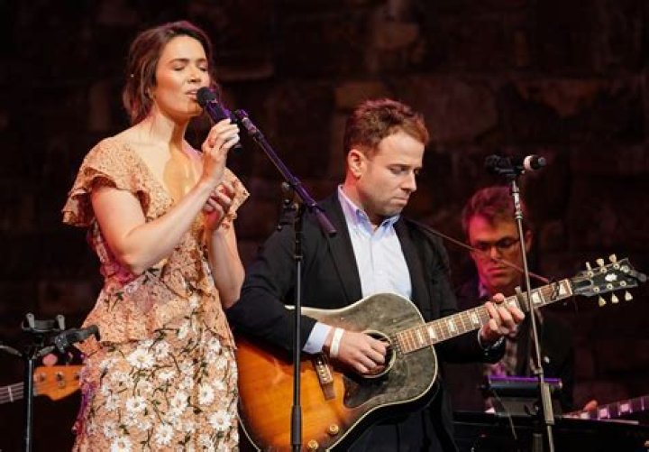 Mandy Moore Teams Up With Taylor Goldsmith For New Song ‘Finding You Backwards’ – Listen Here!