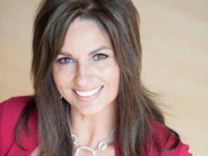 Maryellen Pann Bio, Age, Husband, Daughter, Fox43, Height, Net Worth, Salary