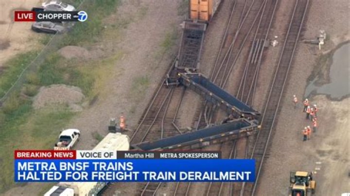 Metra BNSF service disrupted after pedestrian struck in Naperville; extensive delays expected